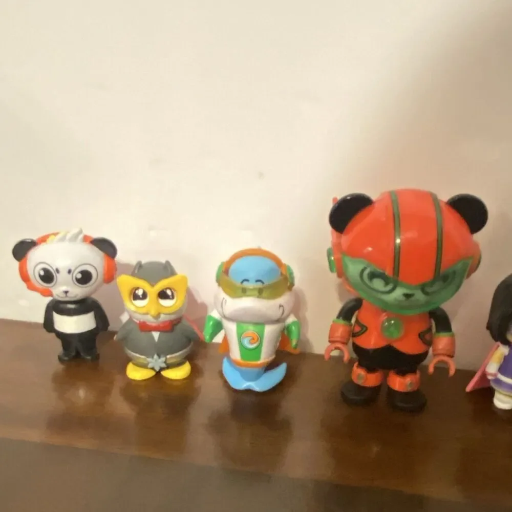 Ryan's World Mini Mystery Figure Lot (7) Combo Panda Red Titan Moe Gus Emma Kate